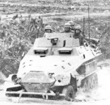 SdKfz251I10-2.jpg (41204 Byte)
